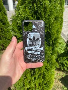 Заказать чехол adidas